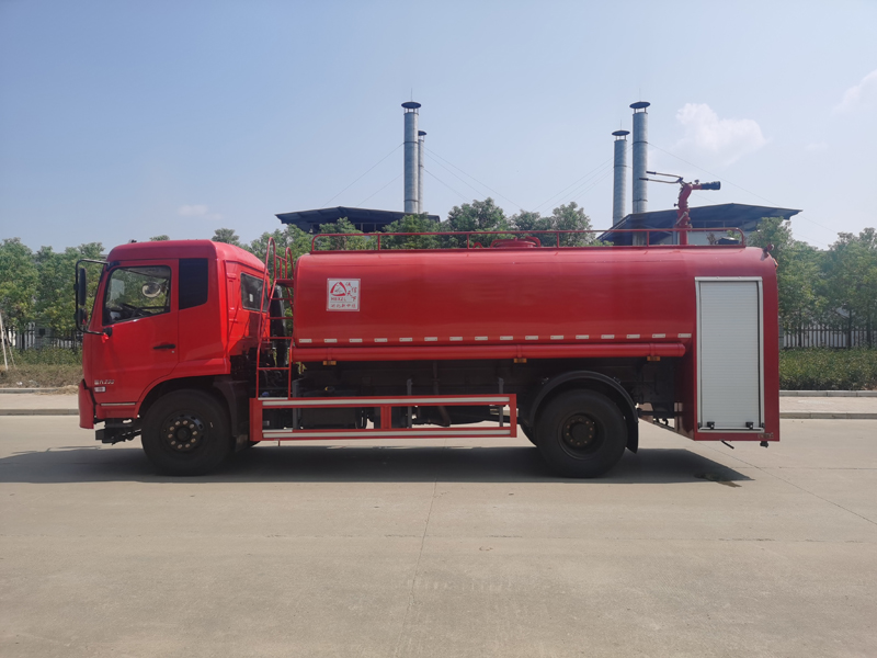 消防洒水车